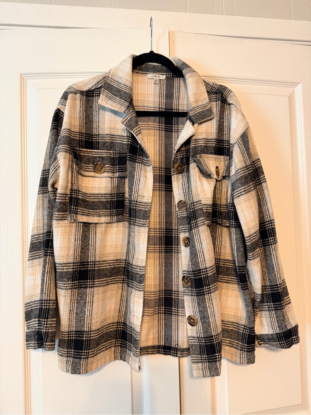 JODIFL Black and Cream Plaid Collar Shacket
